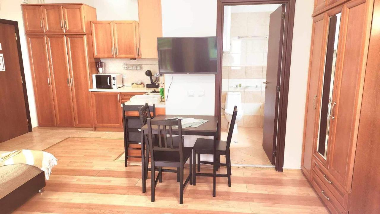 Arboro Flora Residence Studio 보로베츠 외부 사진